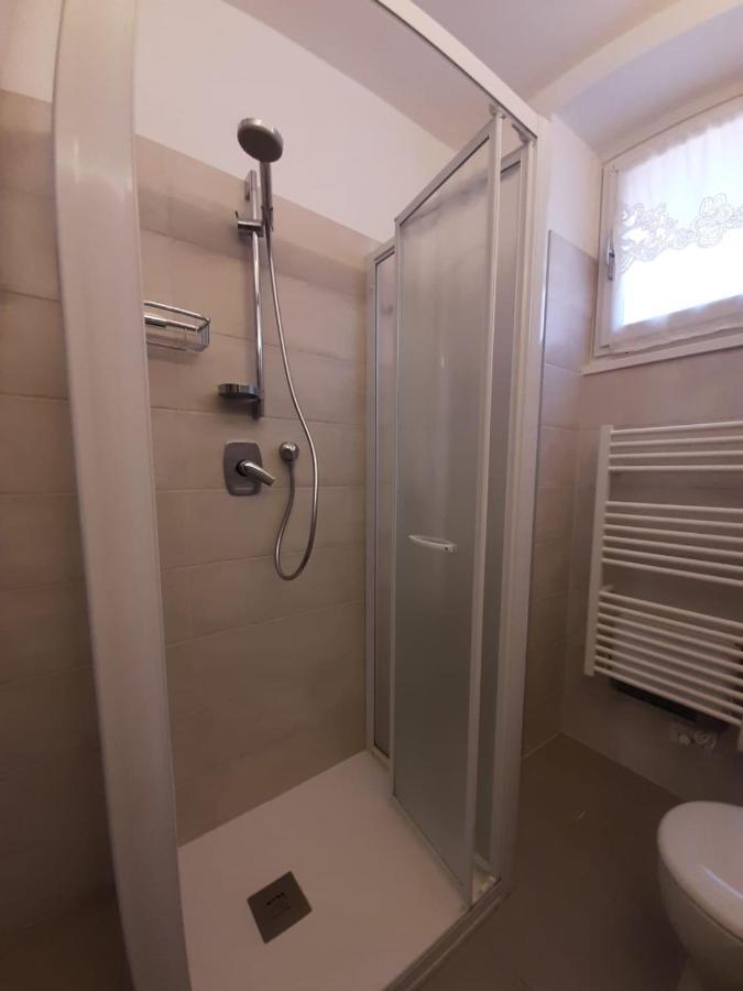 בלגירטה Bmp Apartment Gioiosa 1 Terrazza Vista Lago מראה חיצוני תמונה